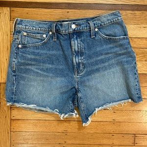 Madewell relaxed mid-length denim shorts size 28